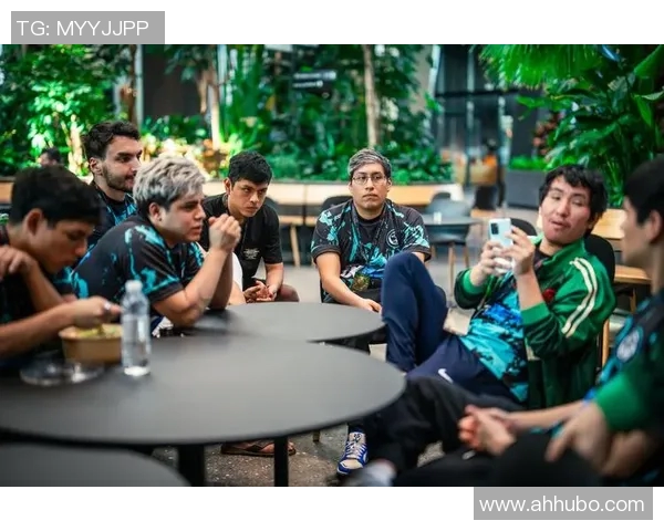 DOTA2战术解析:深入探讨FPX边路渗透策略与执行技巧 DOTA2战术解析:深入探讨FPX边路渗透策略与执行技巧