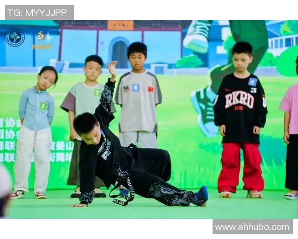 全国街舞大赛点评广州飞盘队展现出色比赛经验与团队默契 全国街舞大赛点评广州飞盘队展现出色比赛经验与团队默契