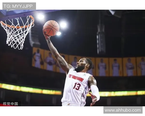 广州飞盘队中路突破新战术解析助力球队崛起与发展