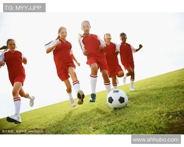 从零开始学踢足球：掌握基础技能，逐步提高竞技水平的实用指南