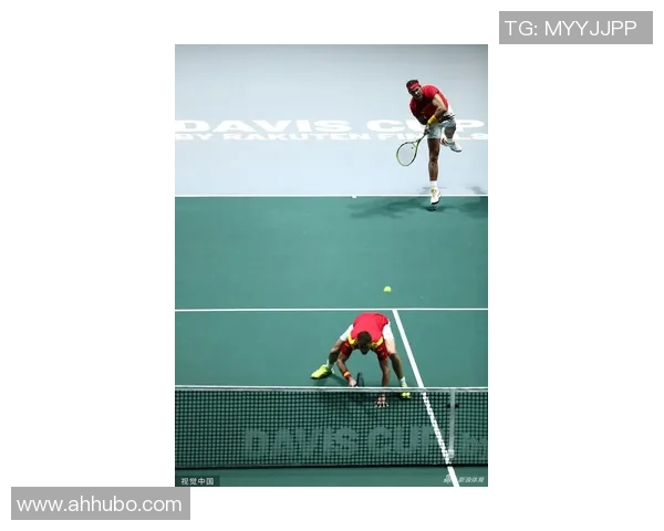 南京网球队进攻体系解析:网球战术的创新与应用探讨